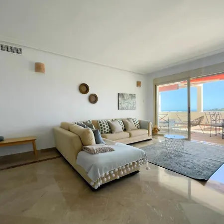 Apartment 2 Bedrooms, 5 Min To Puerto Banus, Marbella